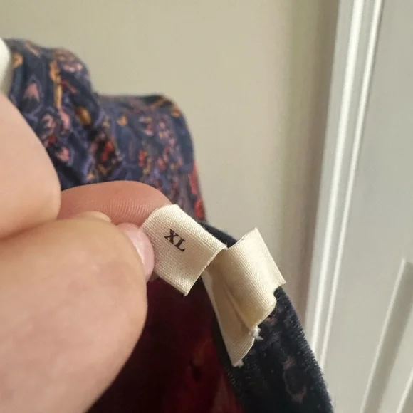 Tunic Top With Bead Embellishment- X-Large - Picture 10 of 13